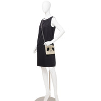 ANTEPRIMA_WIREBAG_ANIMALE_PANDA_PB22F090EL_Crossbody_Bag_STANDARD_MINIATURA_latte_opaco_nero_opaco_model